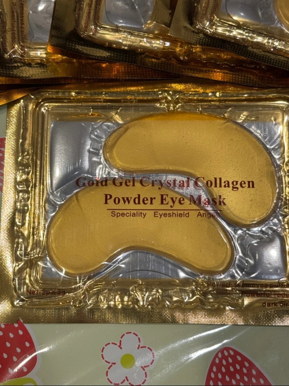 10 poly mailers 14 1/2 x 19“ and 10 Gold Under-Eye Gel Patches
